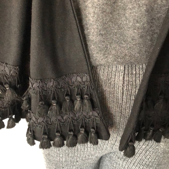 Vintage wool tassel cape - Picture 2 of 6
